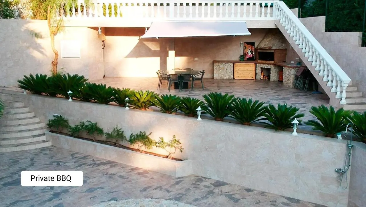 Luxury Villa - Private Beach And Pool - 滨海略雷特