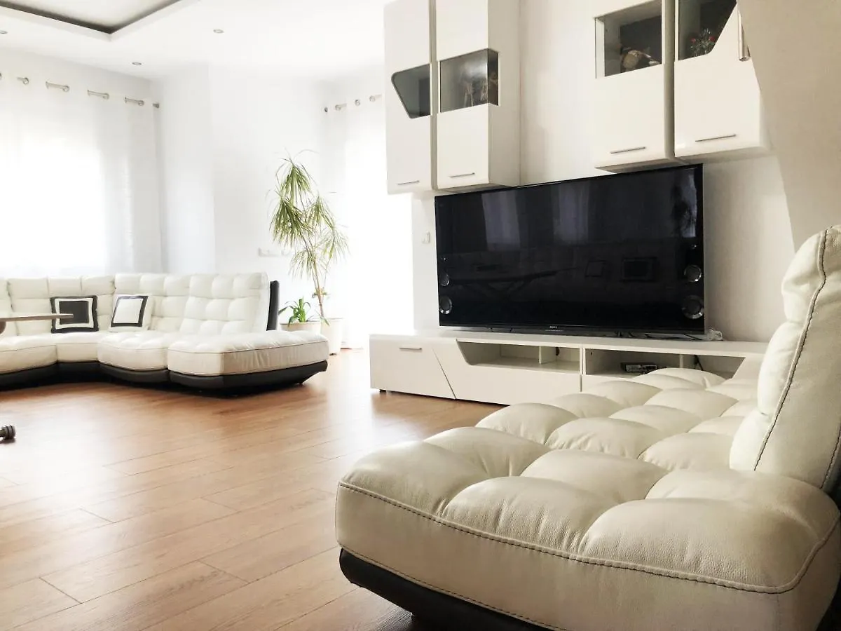 Luxury Villa - Private Beach And Pool - 滨海略雷特 0*,